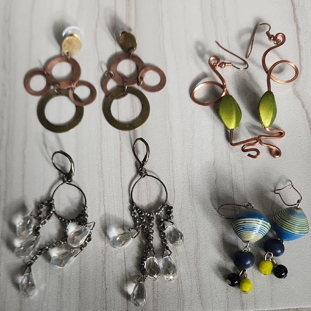 Elegant Mixed Metal and Bead Earrings Set